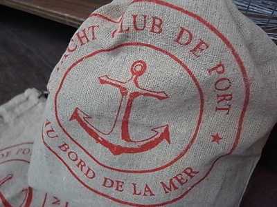 フランシスマリン